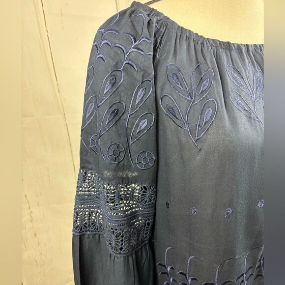 Anandas Collection Women’s Blouse Navy Embroidered Lace Rayon - Picture 4 of 6